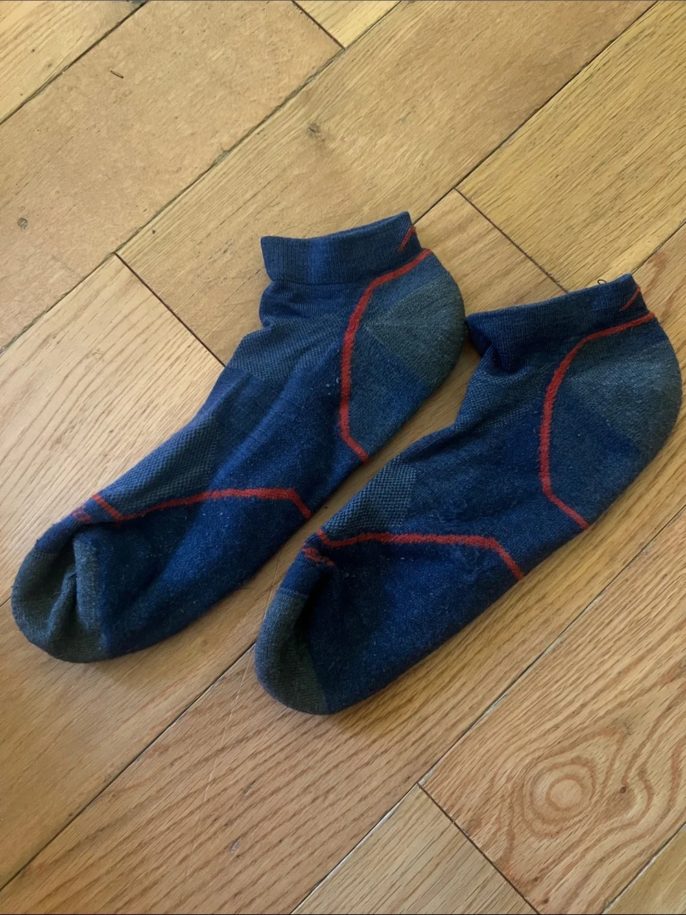 Men's Ankle Athletic Socks - Navy with Red Trim